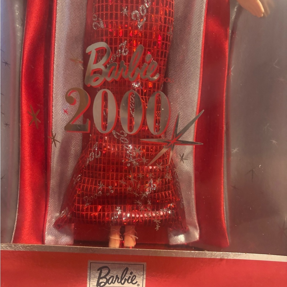Barbie 2000 Doll - Red Dress - Collectors Edition #27409 - Vintage NEW Unboxed - Picture 2 of 7